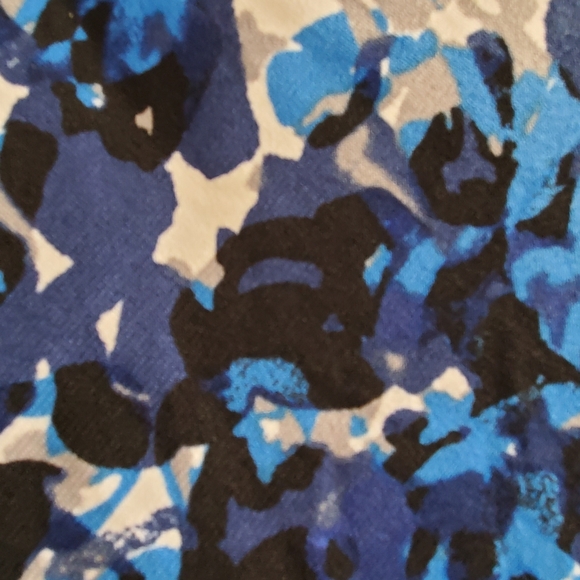 Abstract skirt - Picture 2 of 3